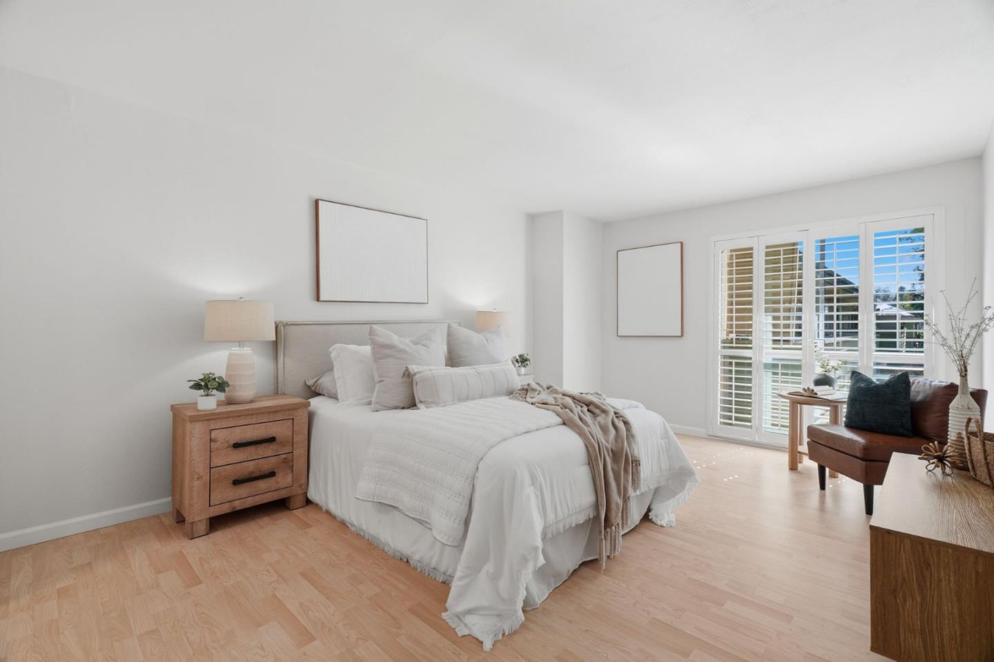 Detail Gallery Image 19 of 27 For 1031 Crestview Dr #305,  Mountain View,  CA 94040 - 2 Beds | 2 Baths