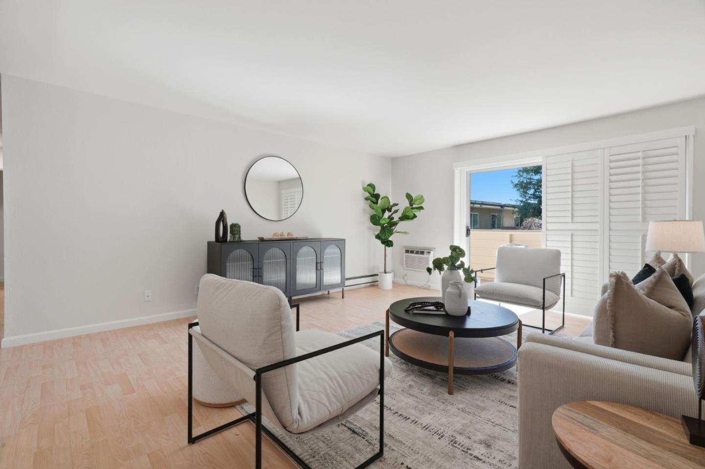 Detail Gallery Image 2 of 27 For 1031 Crestview Dr #305,  Mountain View,  CA 94040 - 2 Beds | 2 Baths