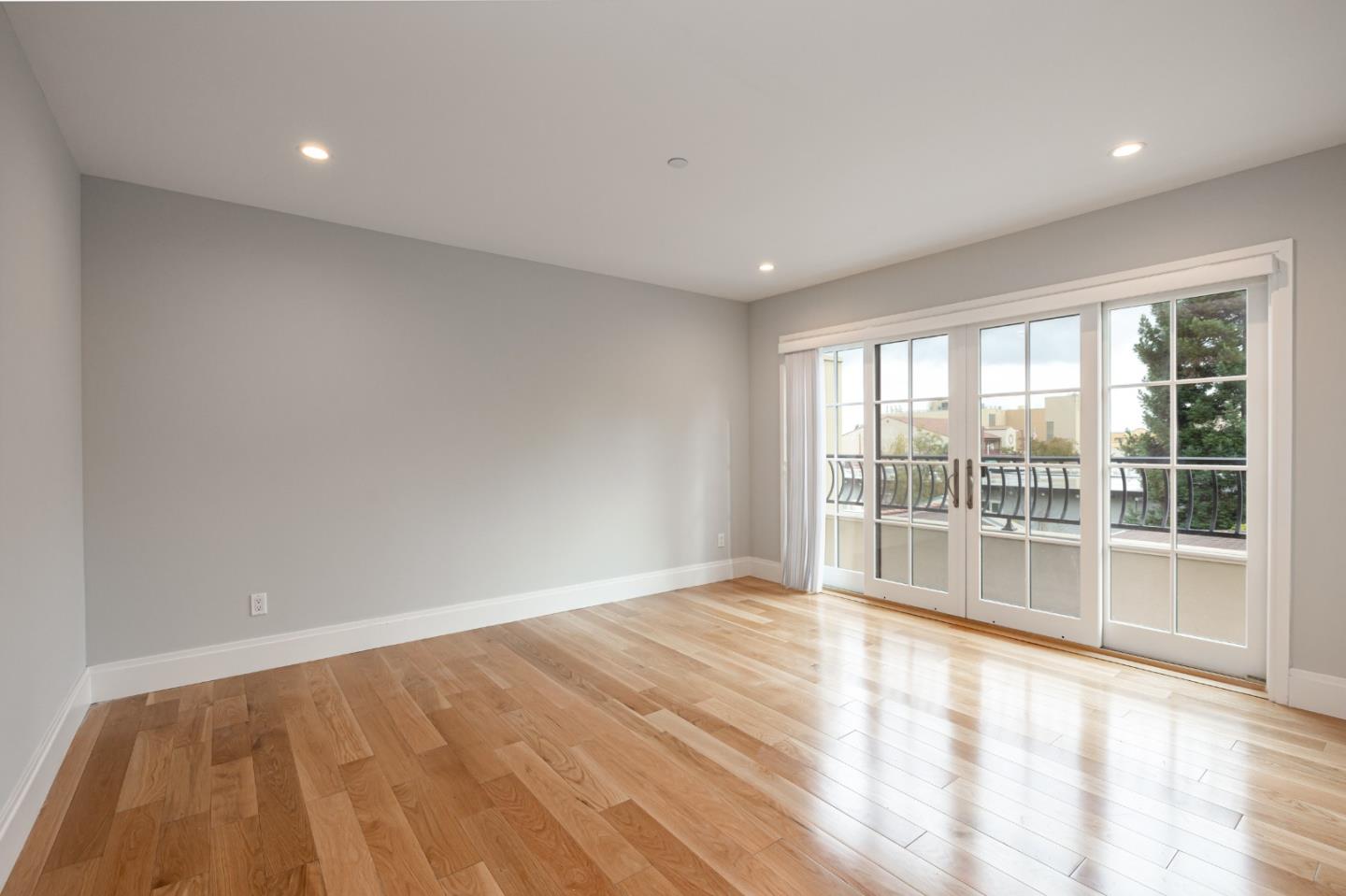 Detail Gallery Image 12 of 14 For 436 Laurel St #3,  San Carlos,  CA 94070 - 2 Beds | 2/1 Baths