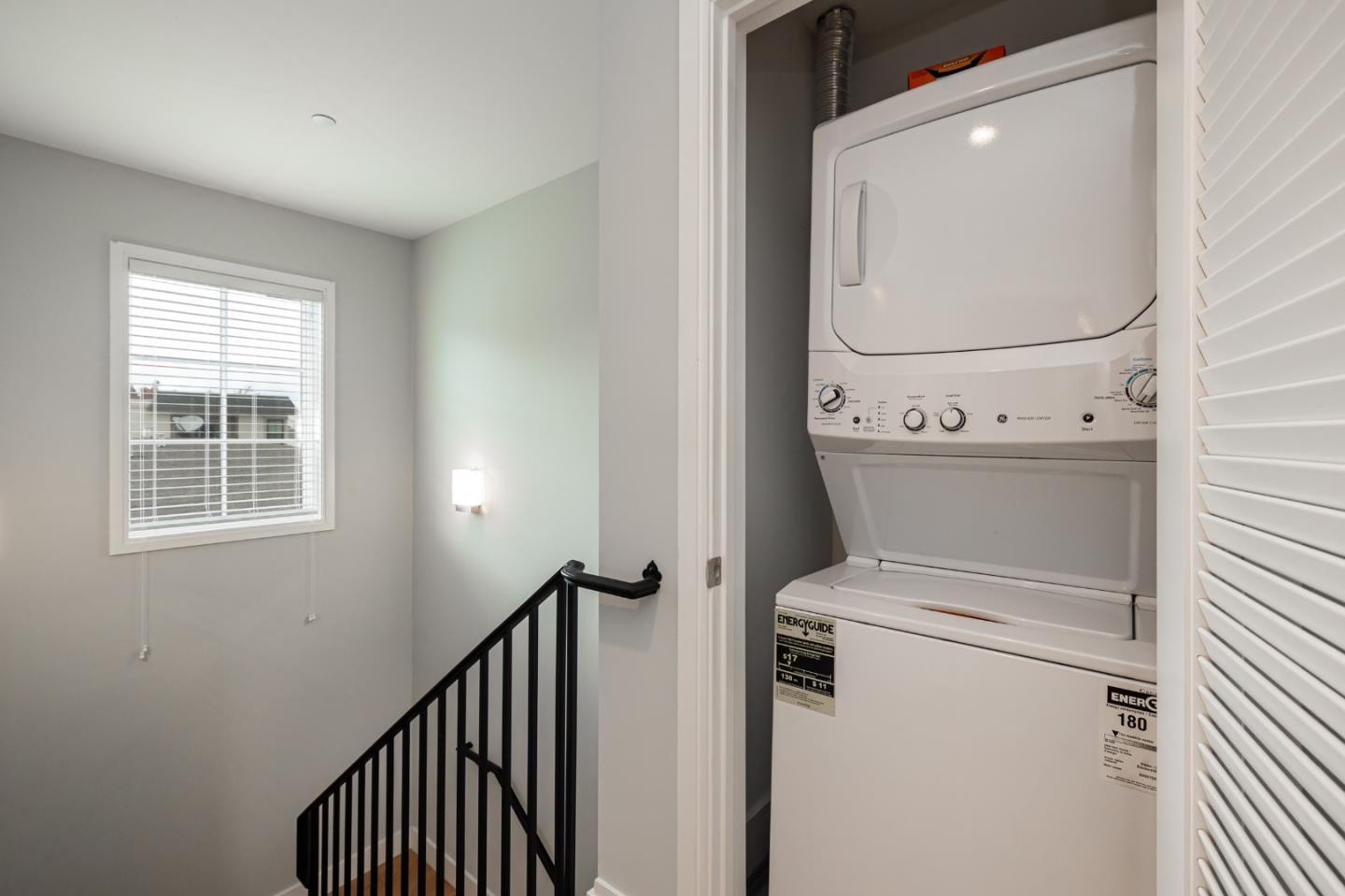 Detail Gallery Image 14 of 14 For 436 Laurel St #3,  San Carlos,  CA 94070 - 2 Beds | 2/1 Baths