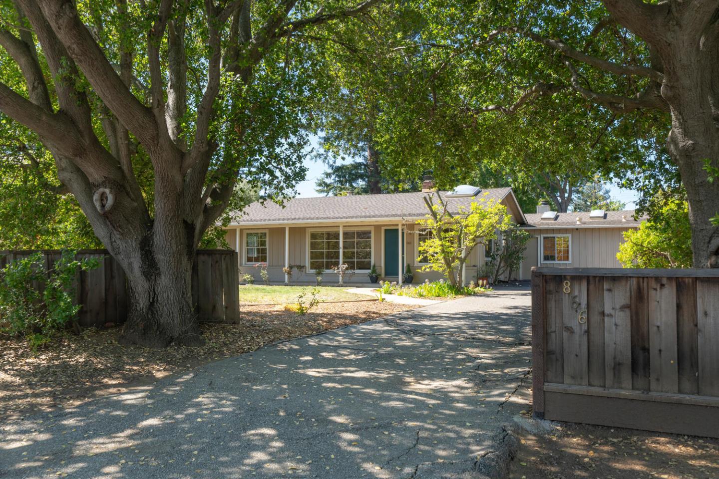 866 Echo Drive, Los Altos, CA, 94024