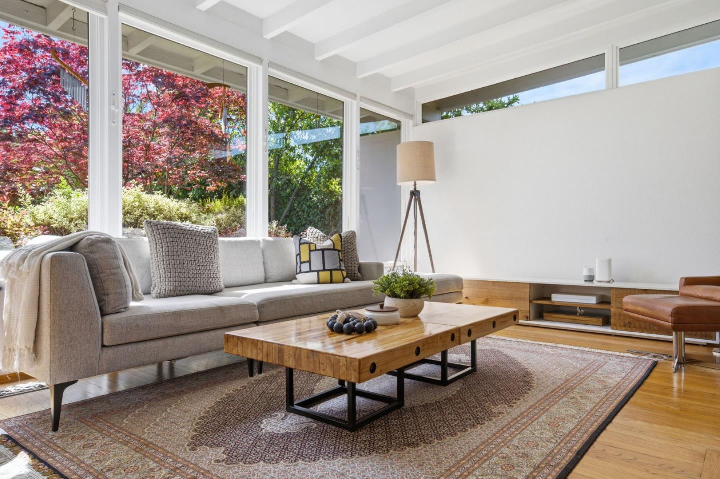 Detail Gallery Image 10 of 47 For 206 Thompson Ave, Mountain View,  CA 94043 - 3 Beds | 2 Baths