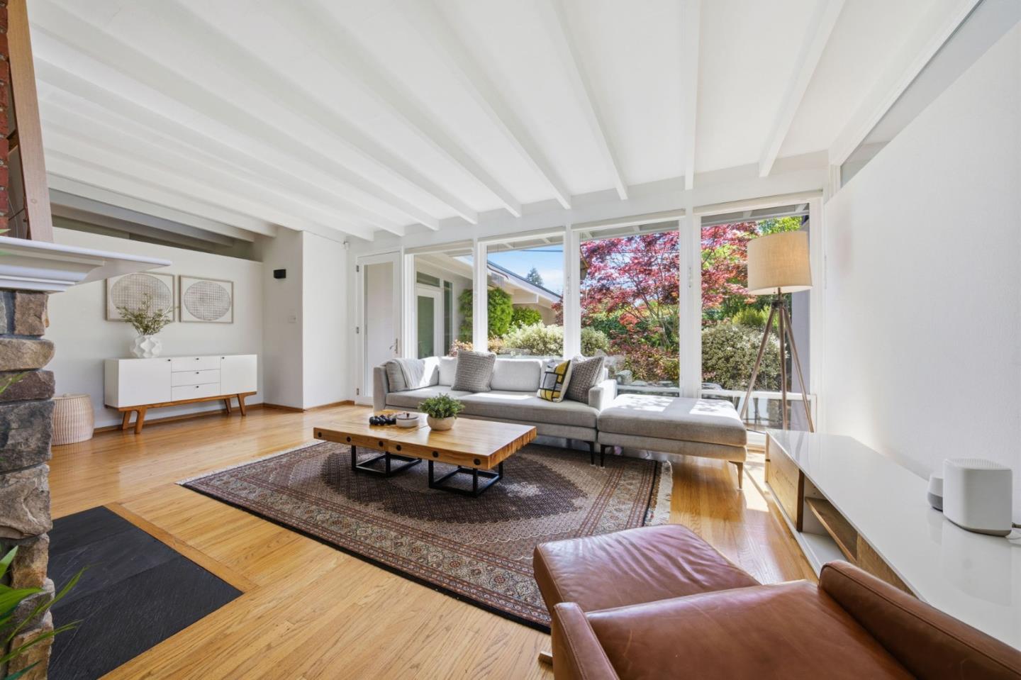 Detail Gallery Image 11 of 47 For 206 Thompson Ave, Mountain View,  CA 94043 - 3 Beds | 2 Baths