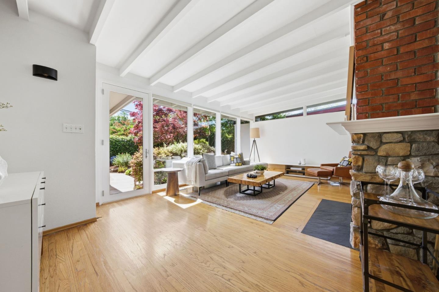 Detail Gallery Image 12 of 47 For 206 Thompson Ave, Mountain View,  CA 94043 - 3 Beds | 2 Baths