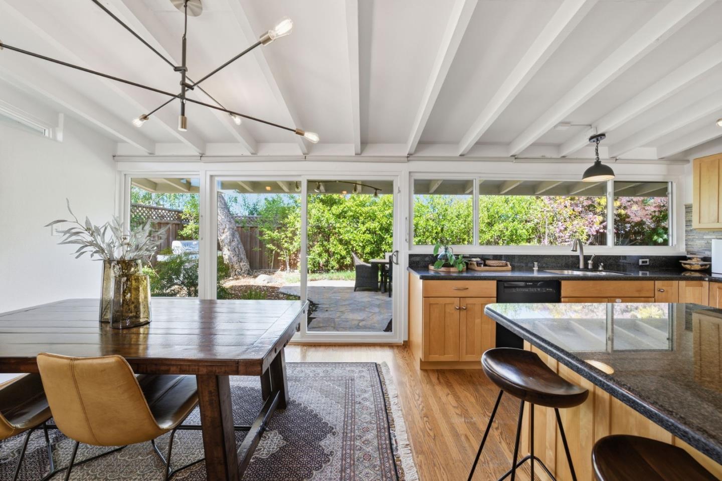 Detail Gallery Image 21 of 47 For 206 Thompson Ave, Mountain View,  CA 94043 - 3 Beds | 2 Baths