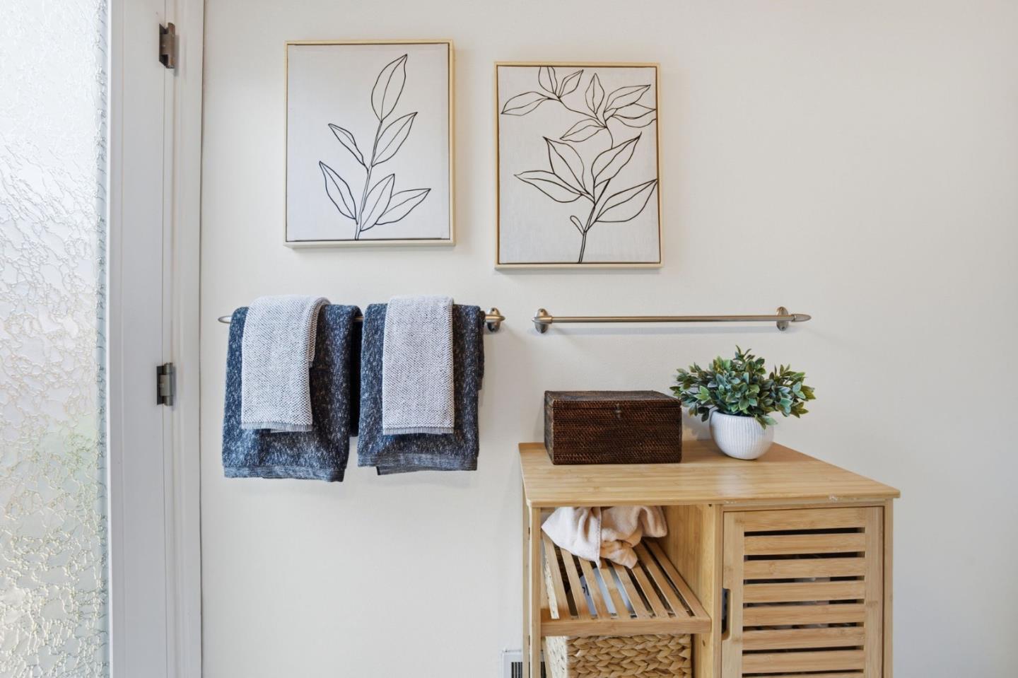 Detail Gallery Image 34 of 47 For 206 Thompson Ave, Mountain View,  CA 94043 - 3 Beds | 2 Baths