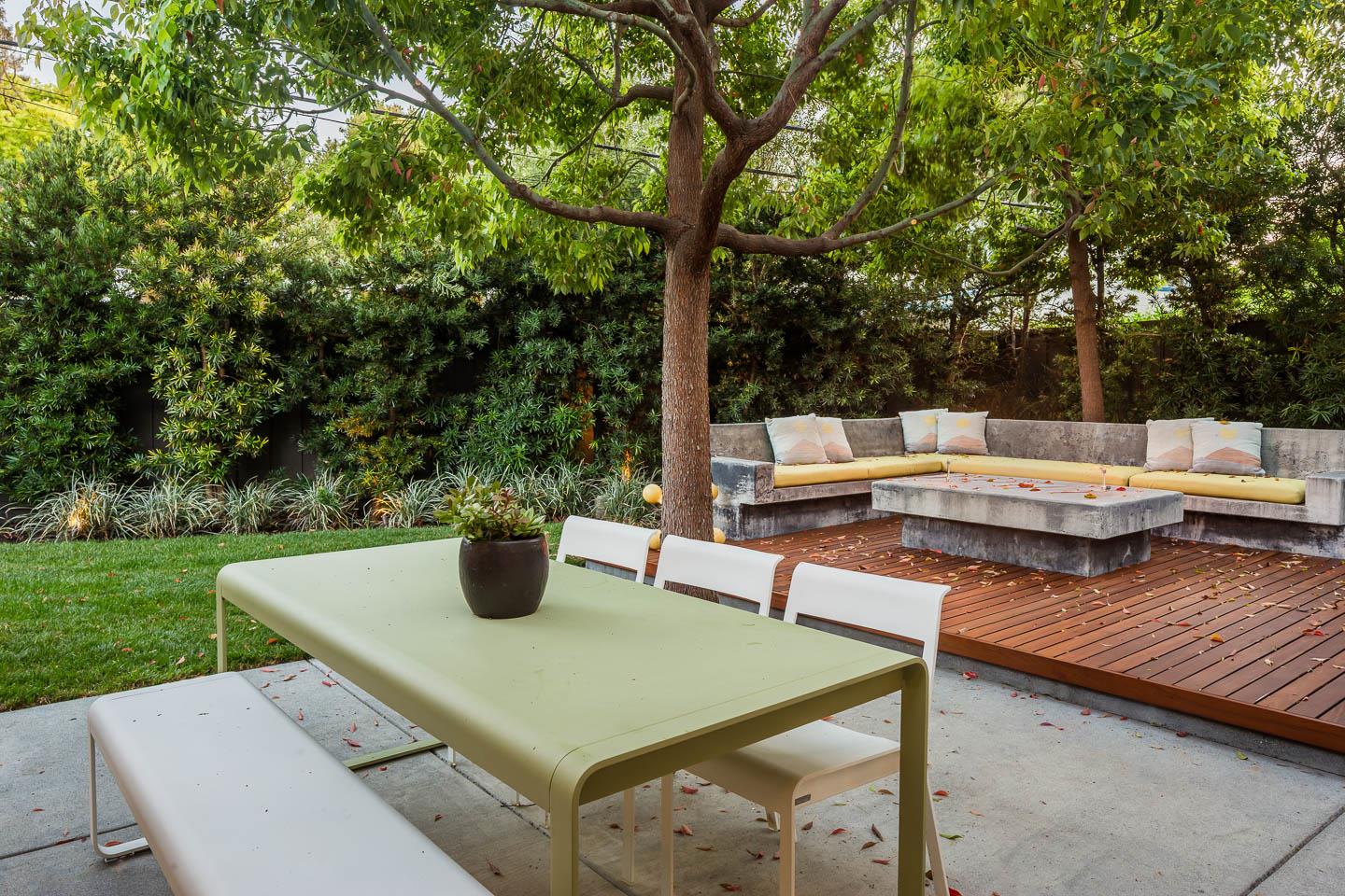 Detail Gallery Image 17 of 19 For 618 Wildwood Ln, Palo Alto,  CA 94303 - 4 Beds | 3 Baths