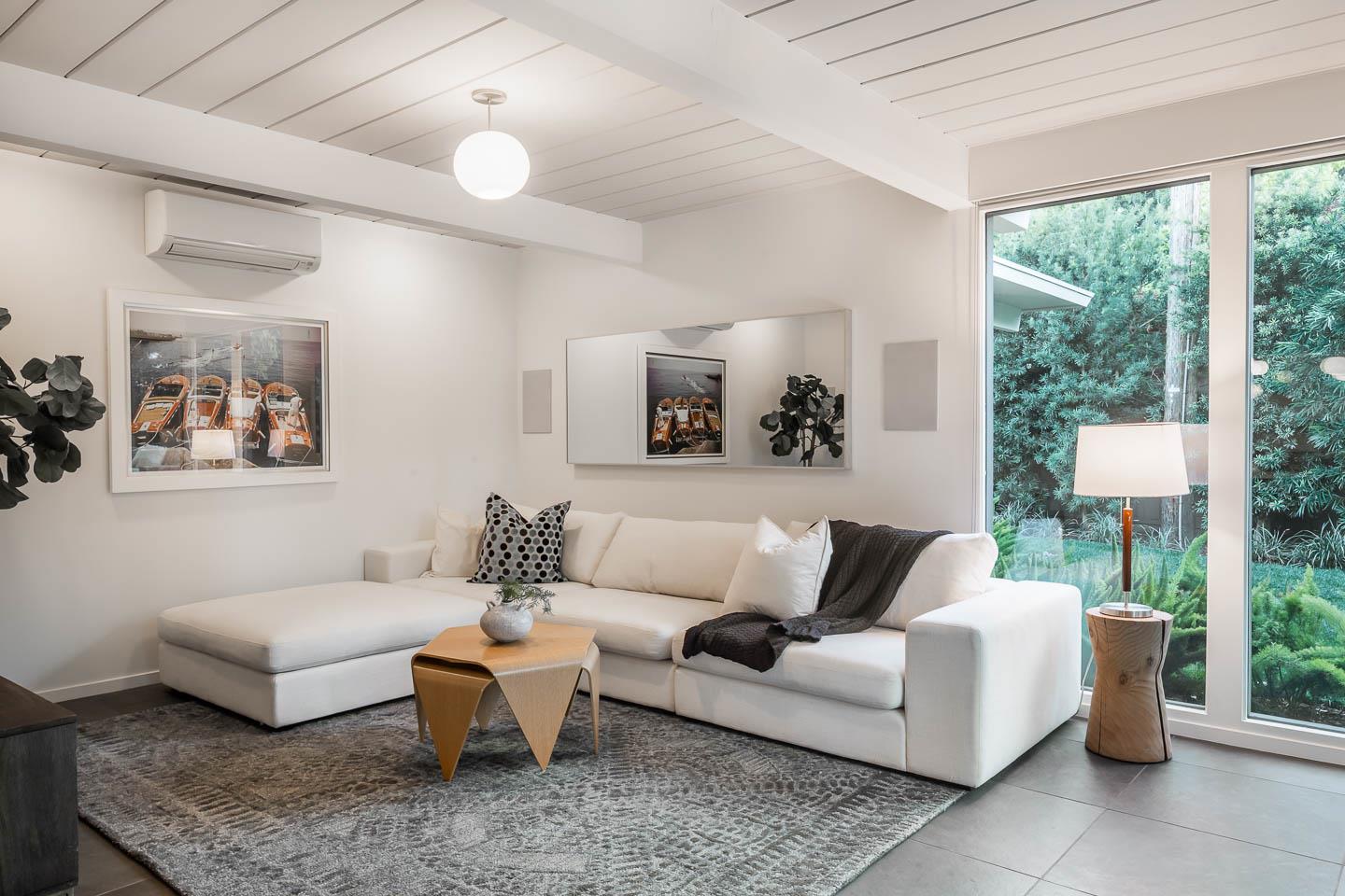 Detail Gallery Image 9 of 19 For 618 Wildwood Ln, Palo Alto,  CA 94303 - 4 Beds | 3 Baths