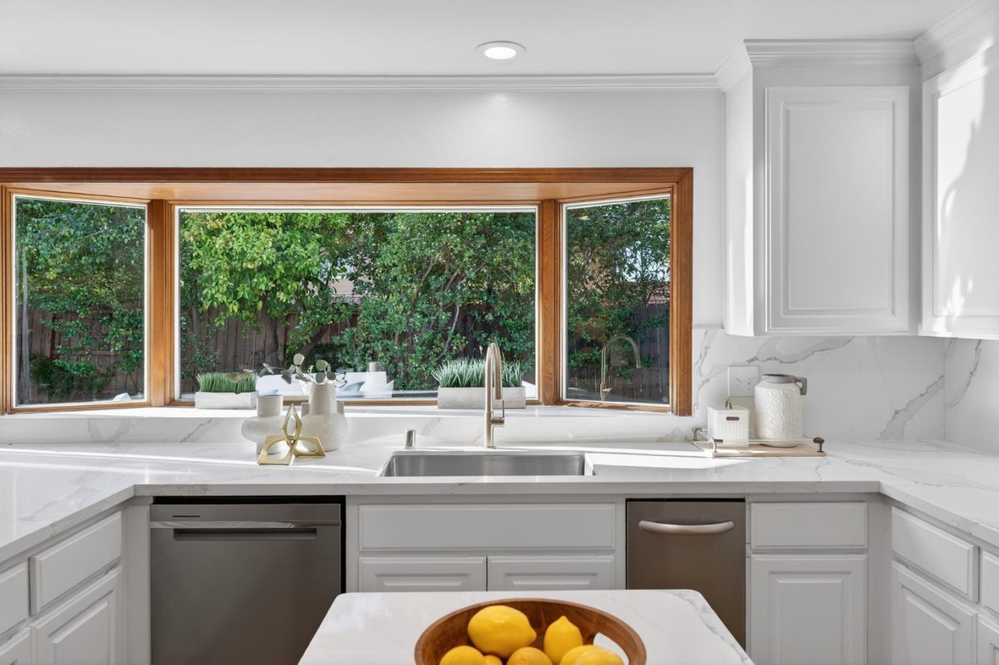 Detail Gallery Image 10 of 45 For 1825 Harris Ave, San Jose,  CA 95124 - 5 Beds | 3 Baths