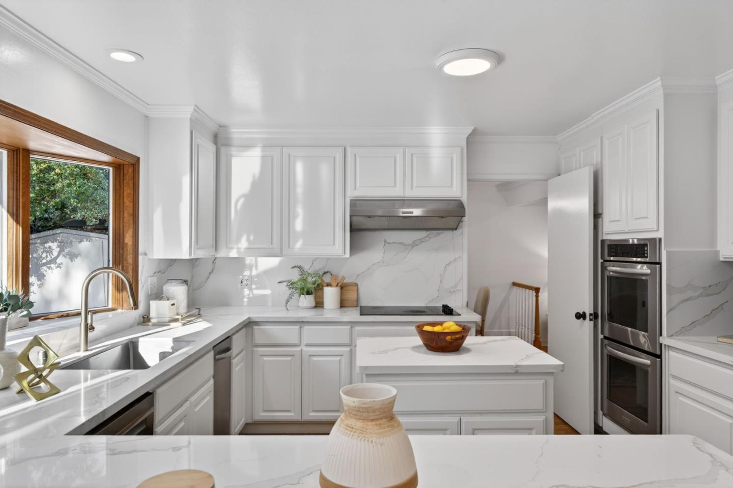 Detail Gallery Image 12 of 45 For 1825 Harris Ave, San Jose,  CA 95124 - 5 Beds | 3 Baths