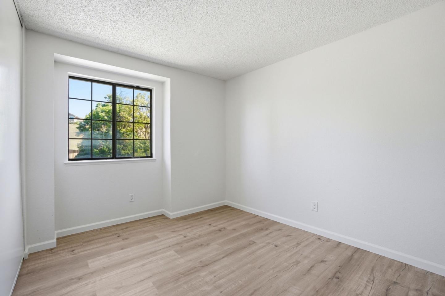 Detail Gallery Image 13 of 29 For 4368 via Dora Dr, Antioch,  CA 94531 - 4 Beds | 2/1 Baths