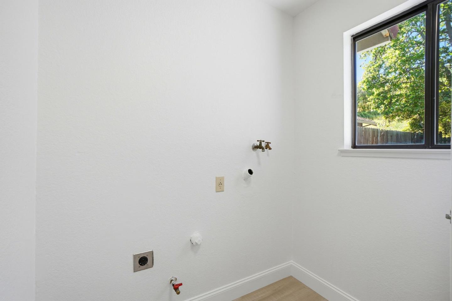 Detail Gallery Image 25 of 29 For 4368 via Dora Dr, Antioch,  CA 94531 - 4 Beds | 2/1 Baths