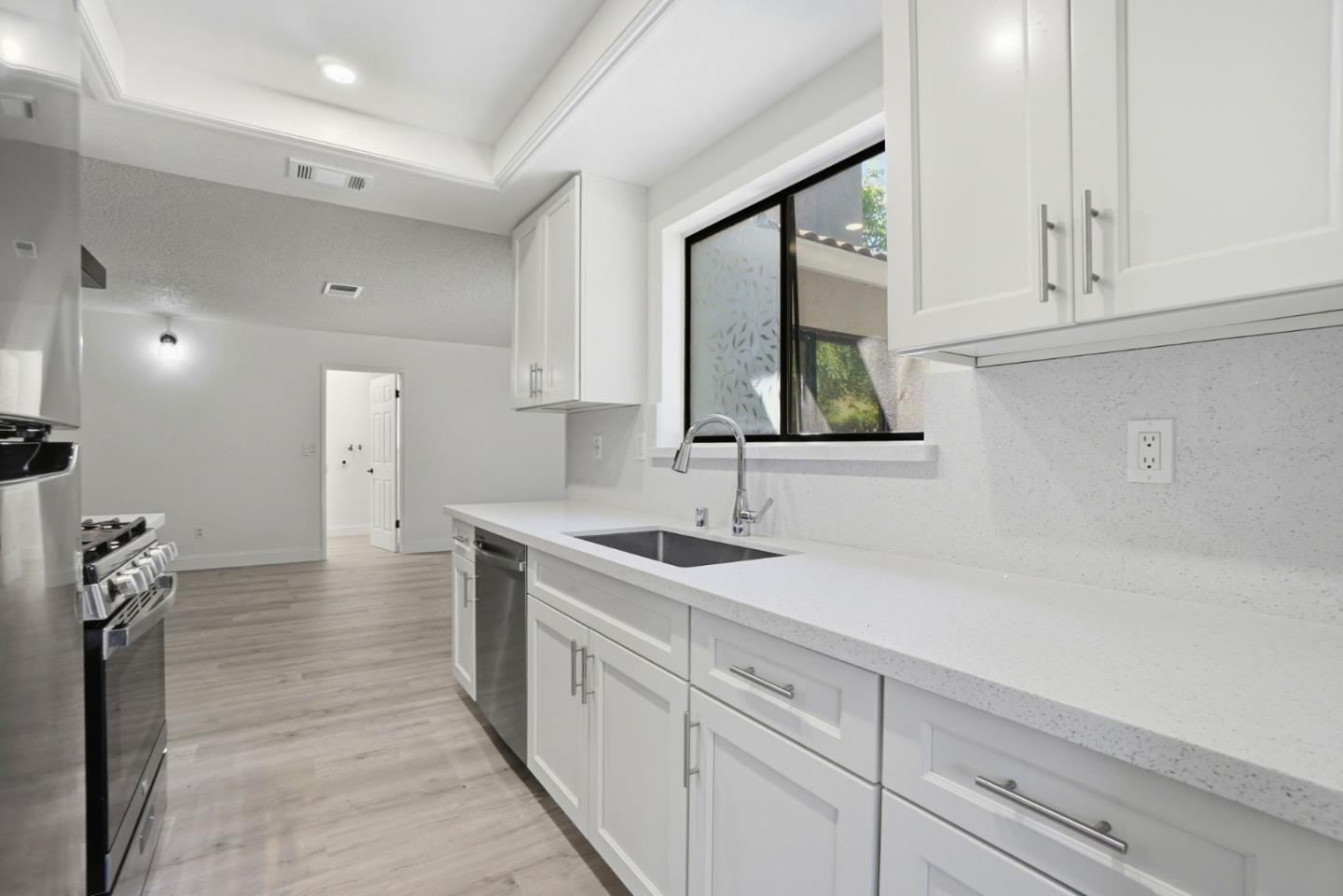 Detail Gallery Image 7 of 29 For 4368 via Dora Dr, Antioch,  CA 94531 - 4 Beds | 2/1 Baths