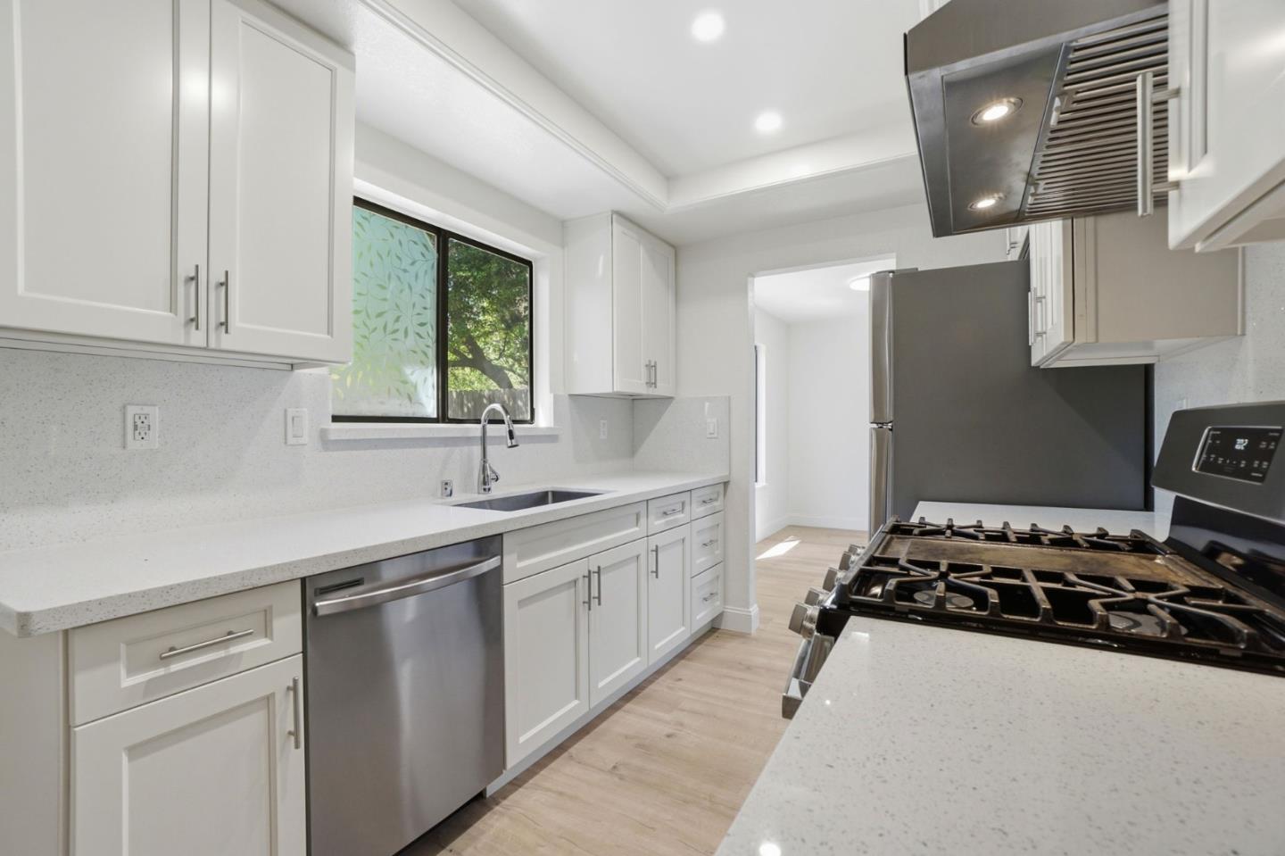 Detail Gallery Image 8 of 29 For 4368 via Dora Dr, Antioch,  CA 94531 - 4 Beds | 2/1 Baths