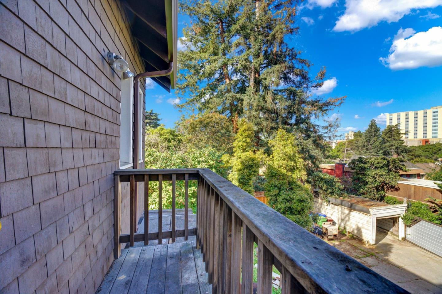 Detail Gallery Image 15 of 22 For 89 Yosemite Ave, Oakland,  CA 94611 - 3 Beds | 2 Baths