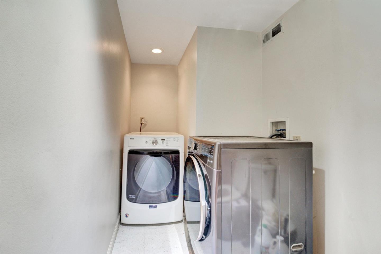 Detail Gallery Image 21 of 22 For 89 Yosemite Ave, Oakland,  CA 94611 - 3 Beds | 2 Baths