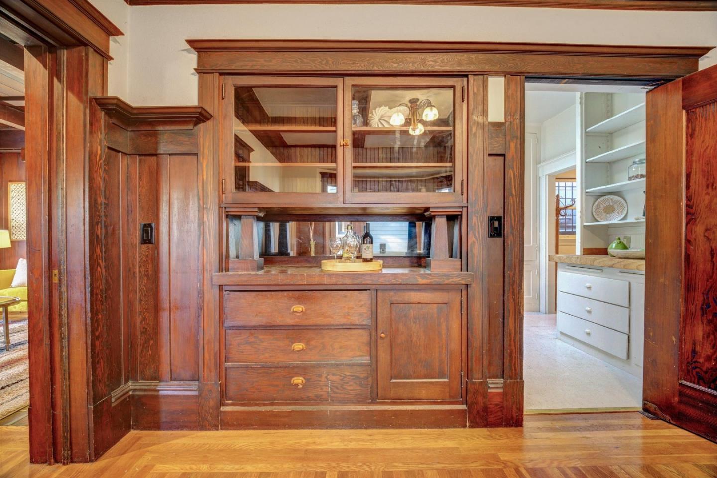 Detail Gallery Image 6 of 22 For 89 Yosemite Ave, Oakland,  CA 94611 - 3 Beds | 2 Baths