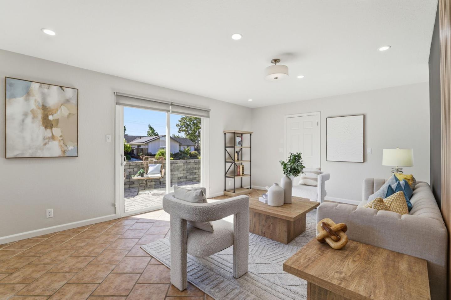 Detail Gallery Image 13 of 61 For 1079 the Dalles Ave, Sunnyvale,  CA 94087 - 3 Beds | 2/1 Baths