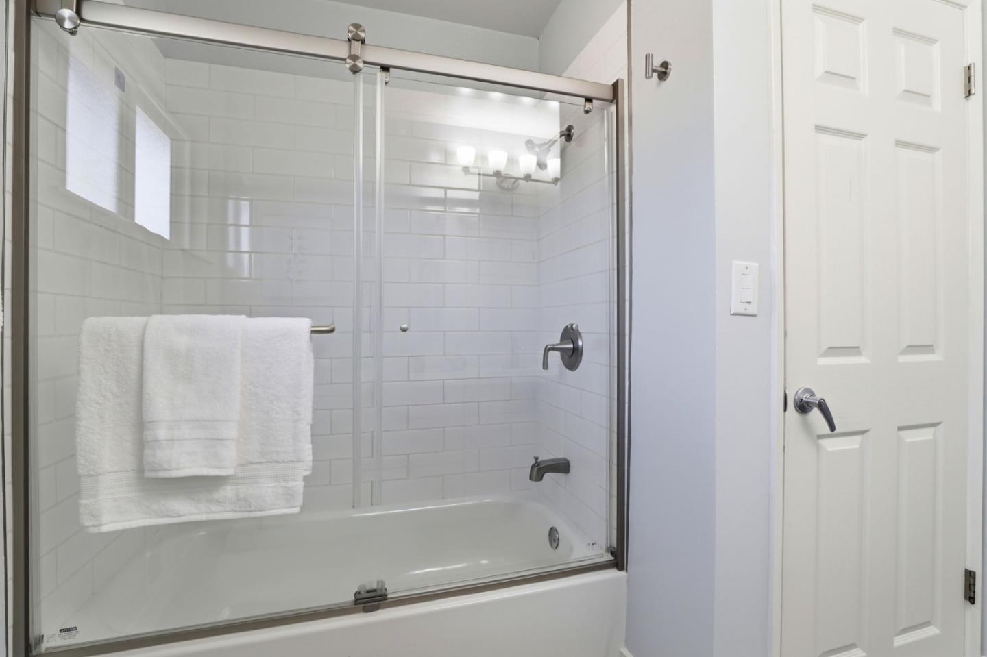 Detail Gallery Image 23 of 61 For 1079 the Dalles Ave, Sunnyvale,  CA 94087 - 3 Beds | 2/1 Baths