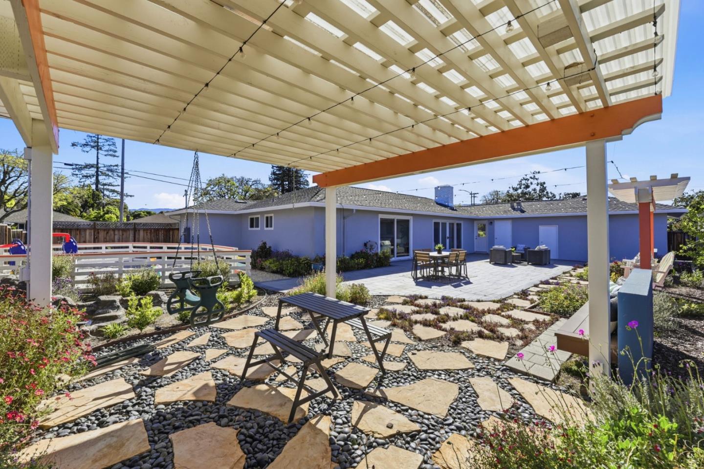 Detail Gallery Image 29 of 61 For 1079 the Dalles Ave, Sunnyvale,  CA 94087 - 3 Beds | 2/1 Baths