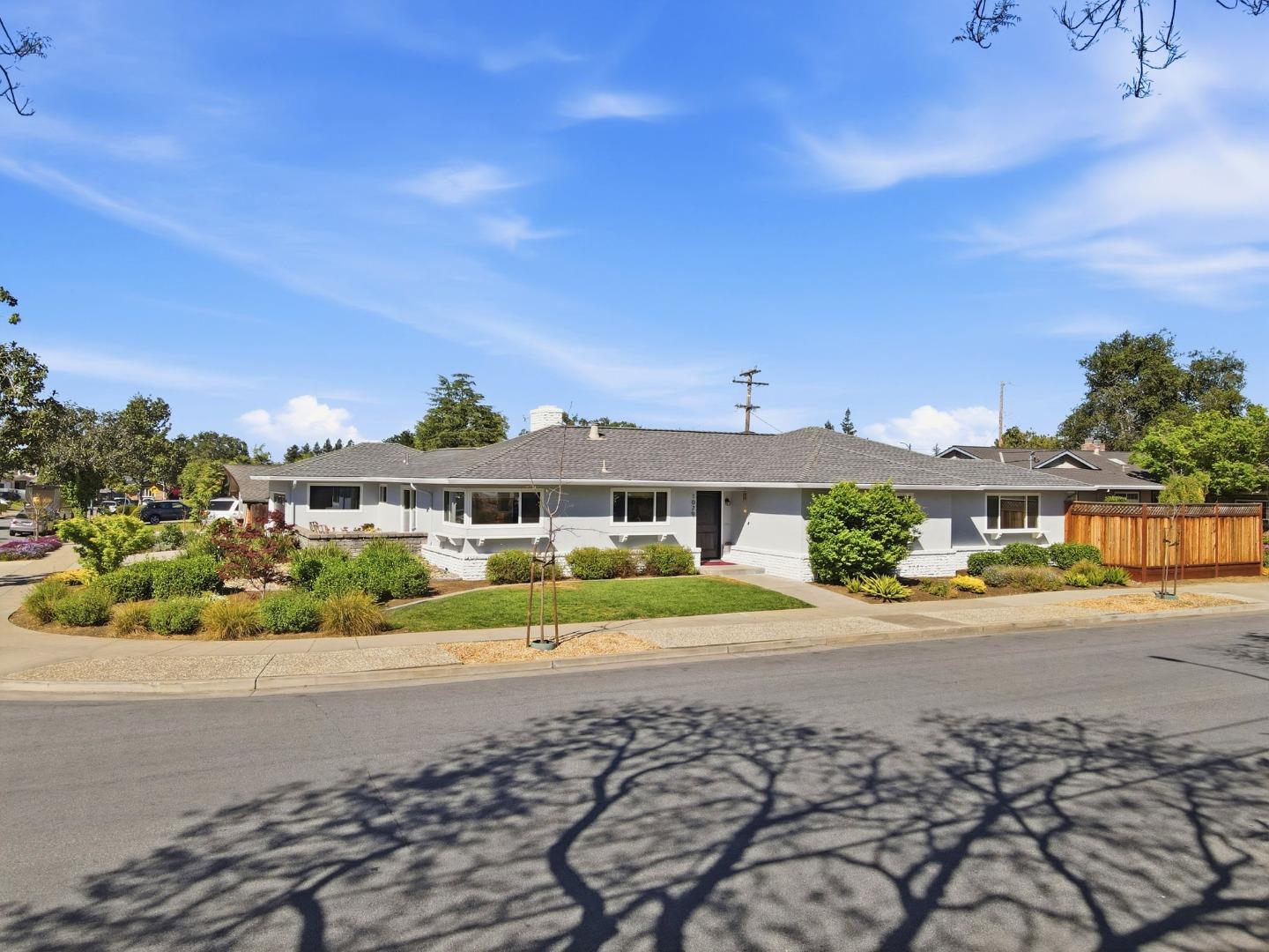 Detail Gallery Image 36 of 61 For 1079 the Dalles Ave, Sunnyvale,  CA 94087 - 3 Beds | 2/1 Baths