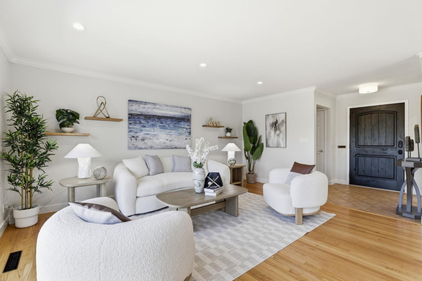 Detail Gallery Image 4 of 61 For 1079 the Dalles Ave, Sunnyvale,  CA 94087 - 3 Beds | 2/1 Baths