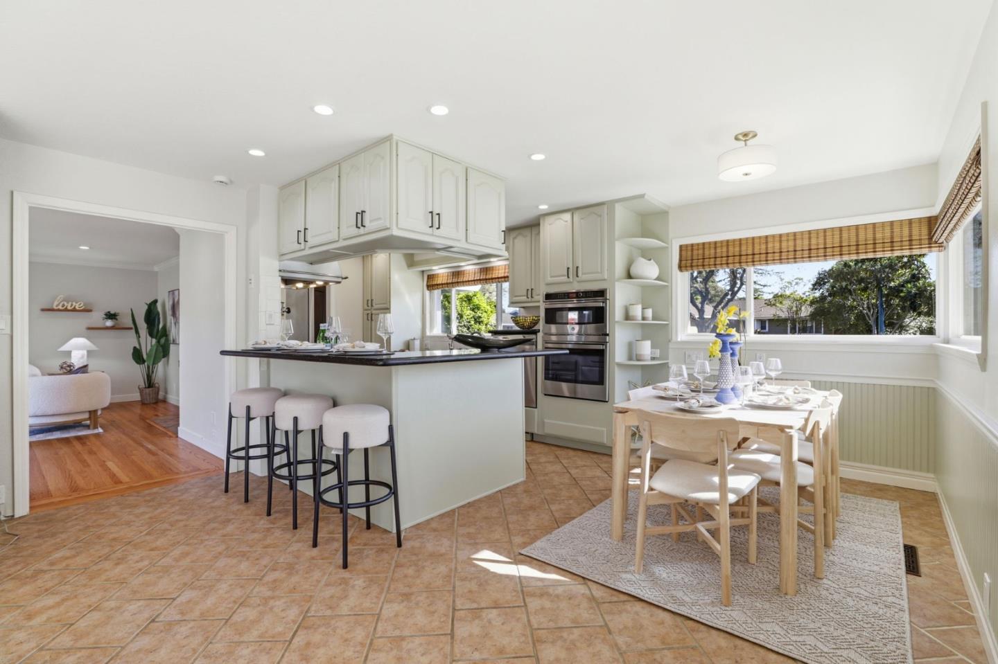 Detail Gallery Image 9 of 61 For 1079 the Dalles Ave, Sunnyvale,  CA 94087 - 3 Beds | 2/1 Baths