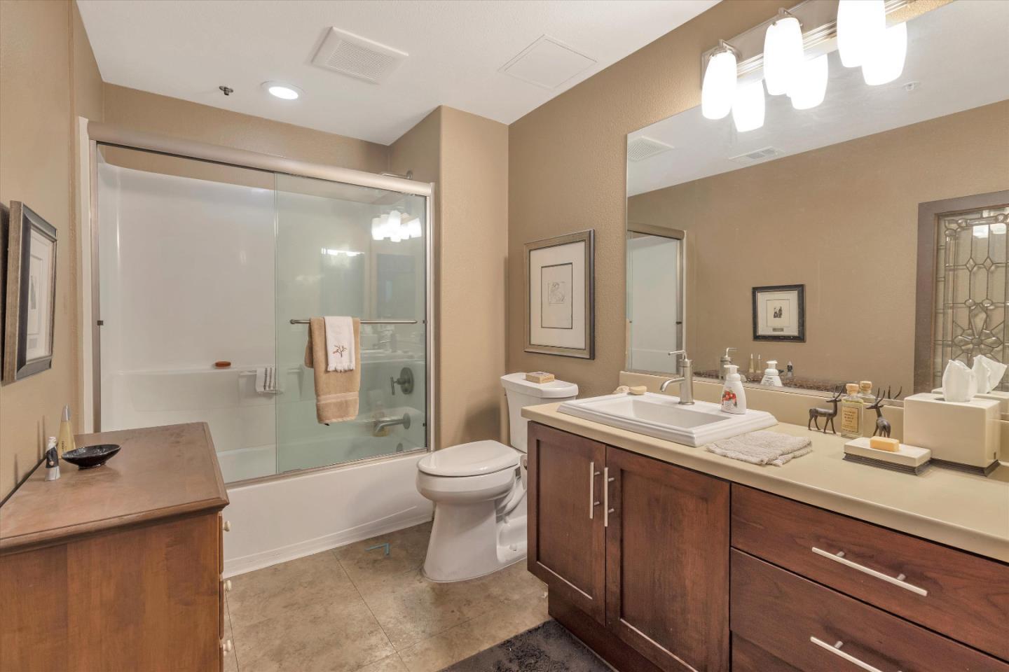 Detail Gallery Image 11 of 14 For Campisi Way,  Campbell,  CA 95008 - 2 Beds | 2 Baths