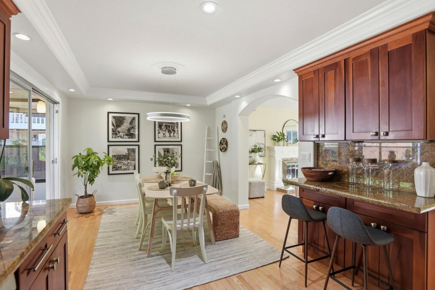 Detail Gallery Image 11 of 46 For 1155 Grand Teton Dr, Pacifica,  CA 94044 - 3 Beds | 3 Baths