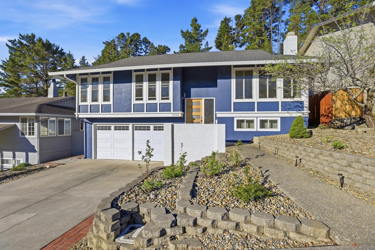 Detail Gallery Image 2 of 46 For 1155 Grand Teton Dr, Pacifica,  CA 94044 - 3 Beds | 3 Baths