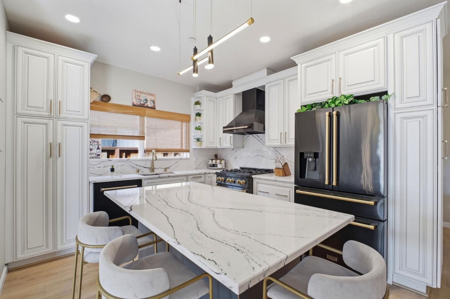 Detail Gallery Image 9 of 26 For 36985 Walnut St, Newark,  CA 94560 - 4 Beds | 3 Baths