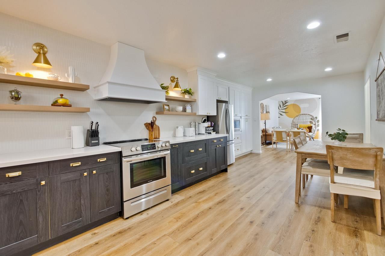 Detail Gallery Image 12 of 51 For 732 N Redwood Ave, San Jose,  CA 95128 - 3 Beds | 1/1 Baths