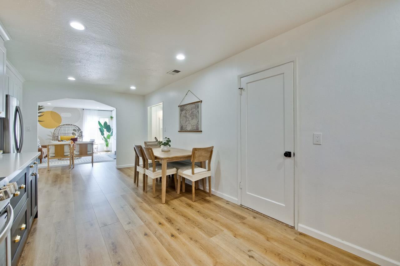 Detail Gallery Image 15 of 51 For 732 N Redwood Ave, San Jose,  CA 95128 - 3 Beds | 1/1 Baths