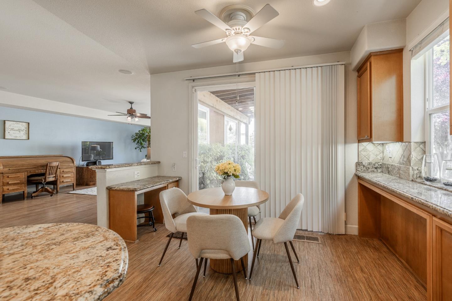 Detail Gallery Image 11 of 47 For 1533 Calco Creek Dr, San Jose,  CA 95127 - 6 Beds | 4 Baths