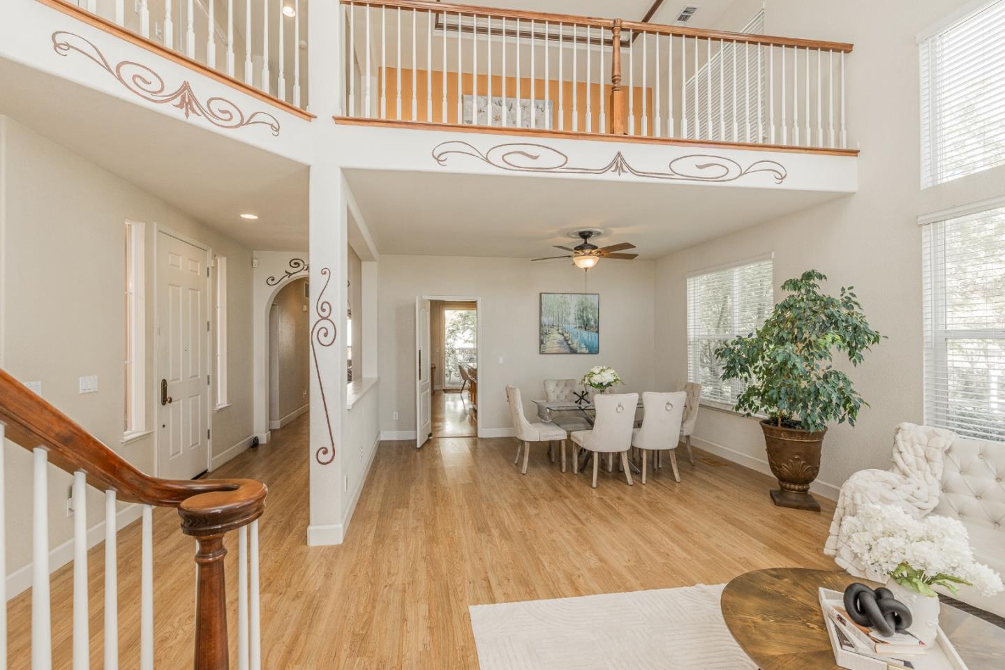 Detail Gallery Image 7 of 47 For 1533 Calco Creek Dr, San Jose,  CA 95127 - 6 Beds | 4 Baths