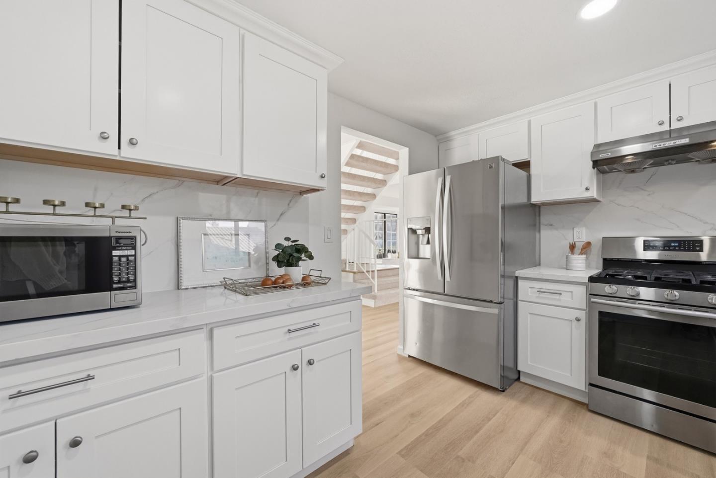 Detail Gallery Image 9 of 38 For 7252 Martwood Way, San Jose,  CA 95120 - 3 Beds | 2/1 Baths