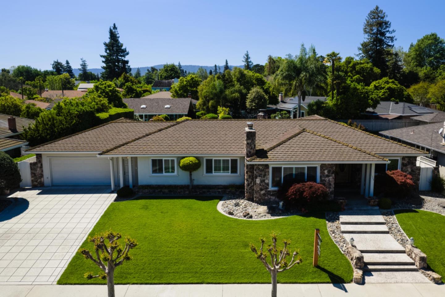 Front Image Thumbnail for ML82040278