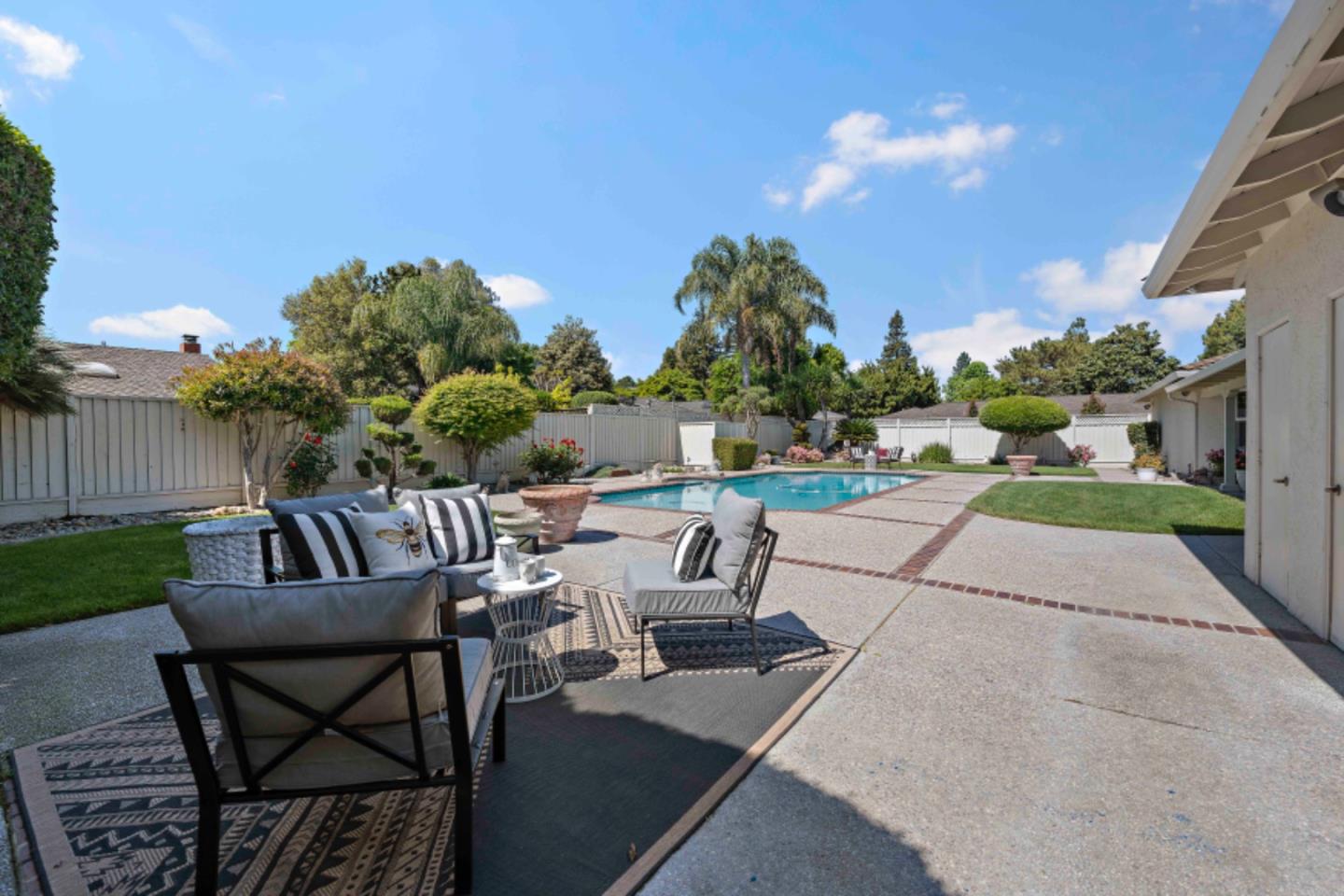 Detail Gallery Image 50 of 62 For 1588 Robsheal Dr, San Jose,  CA 95125 - 3 Beds | 3 Baths