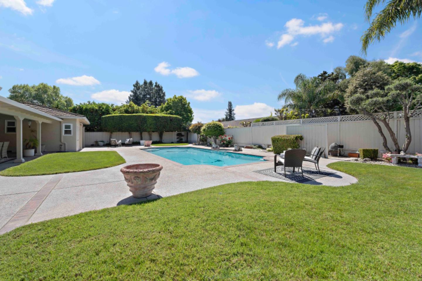 Detail Gallery Image 56 of 62 For 1588 Robsheal Dr, San Jose,  CA 95125 - 3 Beds | 3 Baths