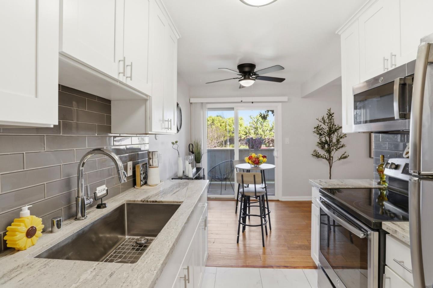 Detail Gallery Image 15 of 35 For 7150 Rainbow Dr #4,  San Jose,  CA 95129 - 2 Beds | 1 Baths