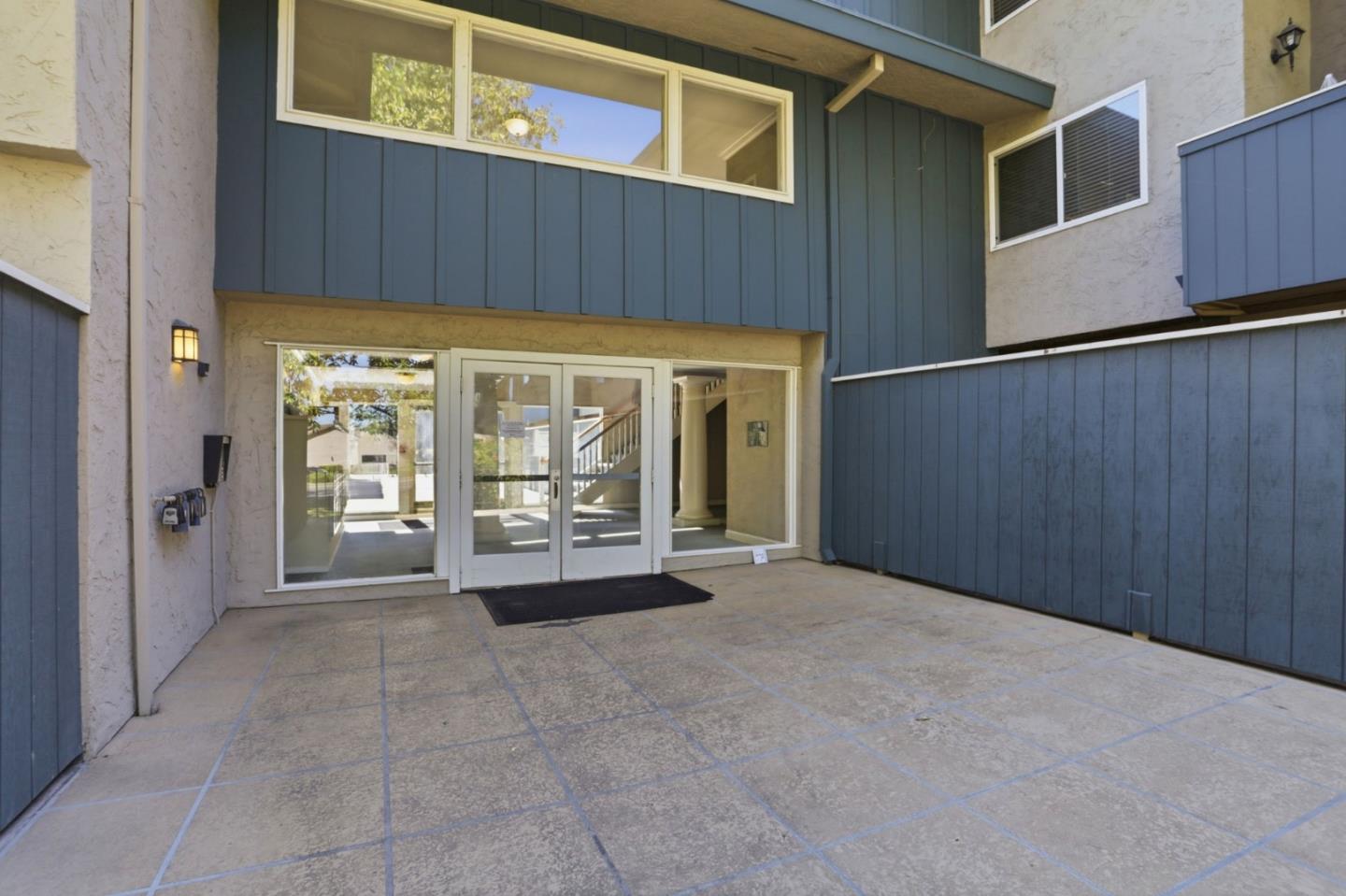 Detail Gallery Image 5 of 35 For 7150 Rainbow Dr #4,  San Jose,  CA 95129 - 2 Beds | 1 Baths