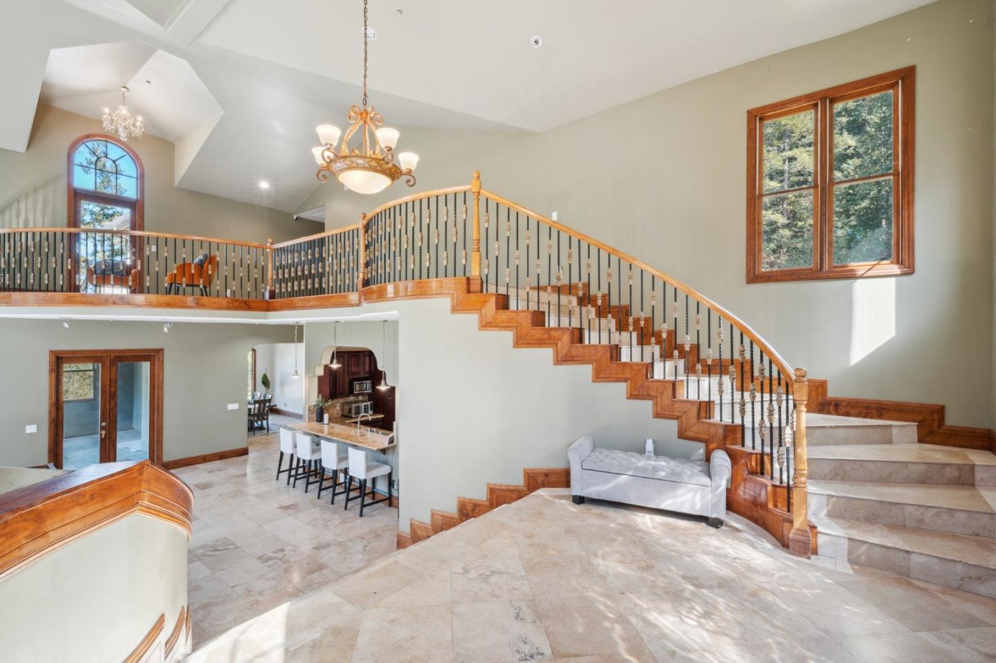 Front Image Thumbnail for ML82040280