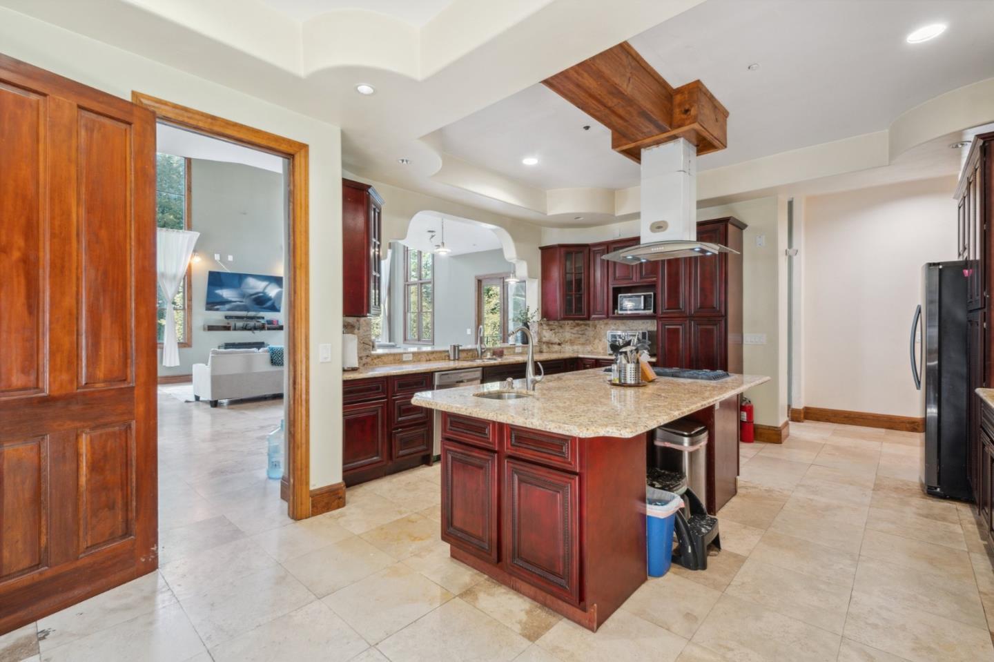 Detail Gallery Image 15 of 51 For 24541 Miller Hill Rd, Los Gatos,  CA 95033 - 5 Beds | 5/1 Baths