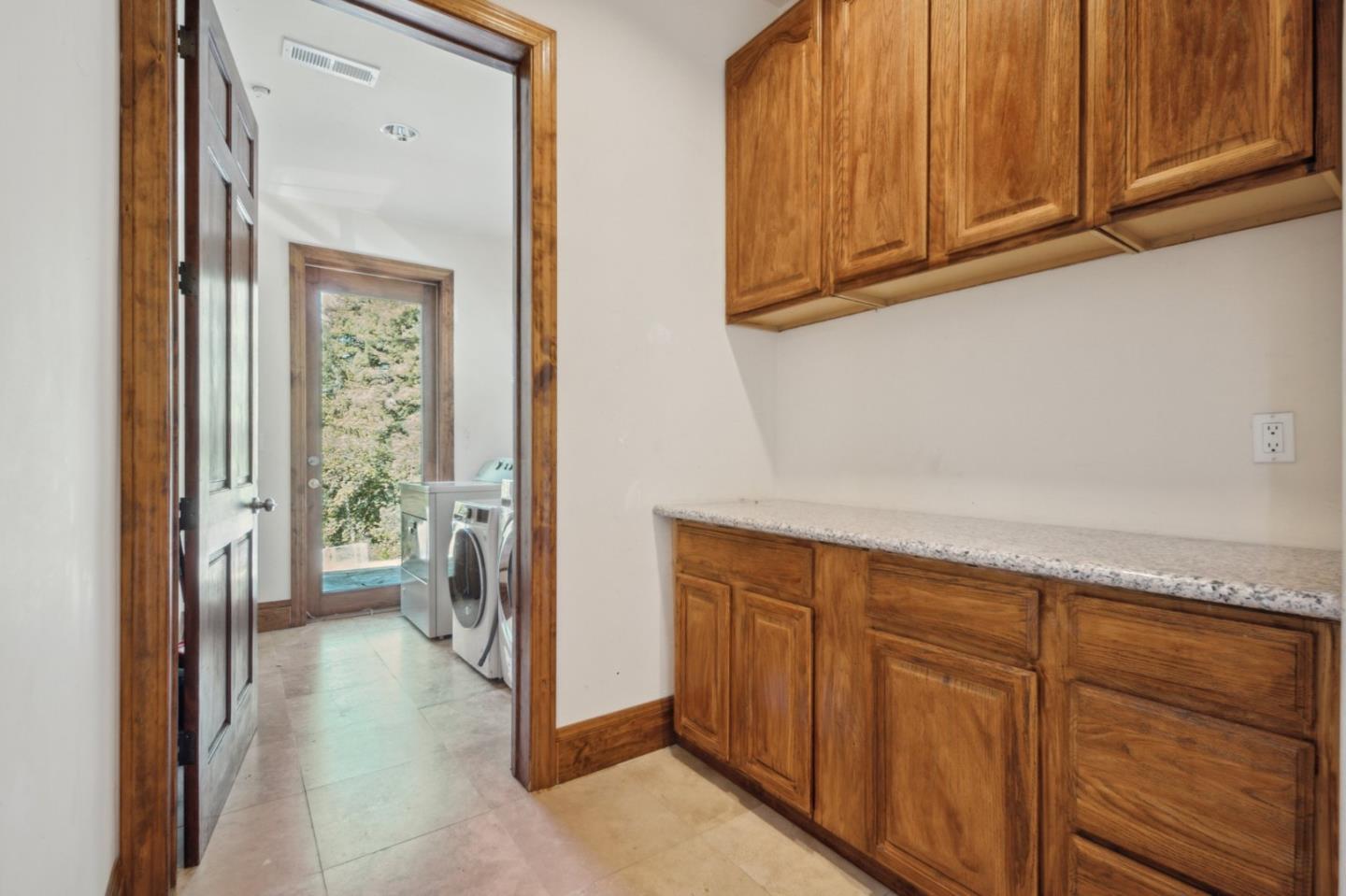 Detail Gallery Image 24 of 51 For 24541 Miller Hill Rd, Los Gatos,  CA 95033 - 5 Beds | 5/1 Baths