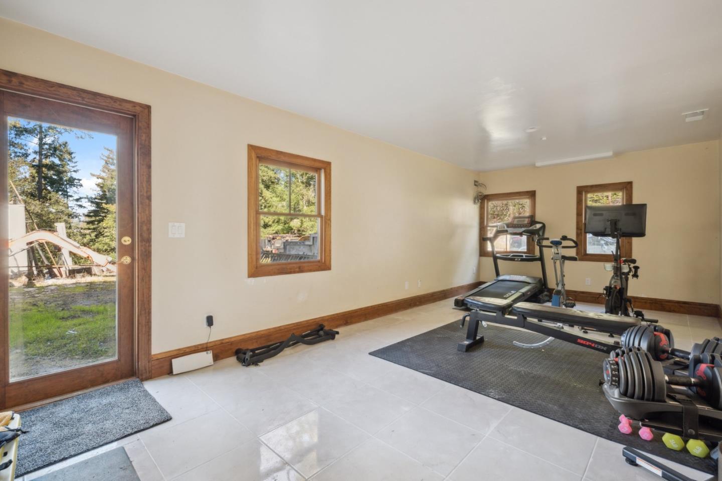 Detail Gallery Image 26 of 51 For 24541 Miller Hill Rd, Los Gatos,  CA 95033 - 5 Beds | 5/1 Baths