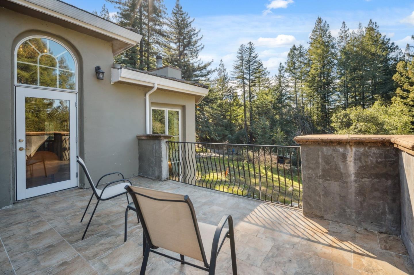 Detail Gallery Image 29 of 51 For 24541 Miller Hill Rd, Los Gatos,  CA 95033 - 5 Beds | 5/1 Baths
