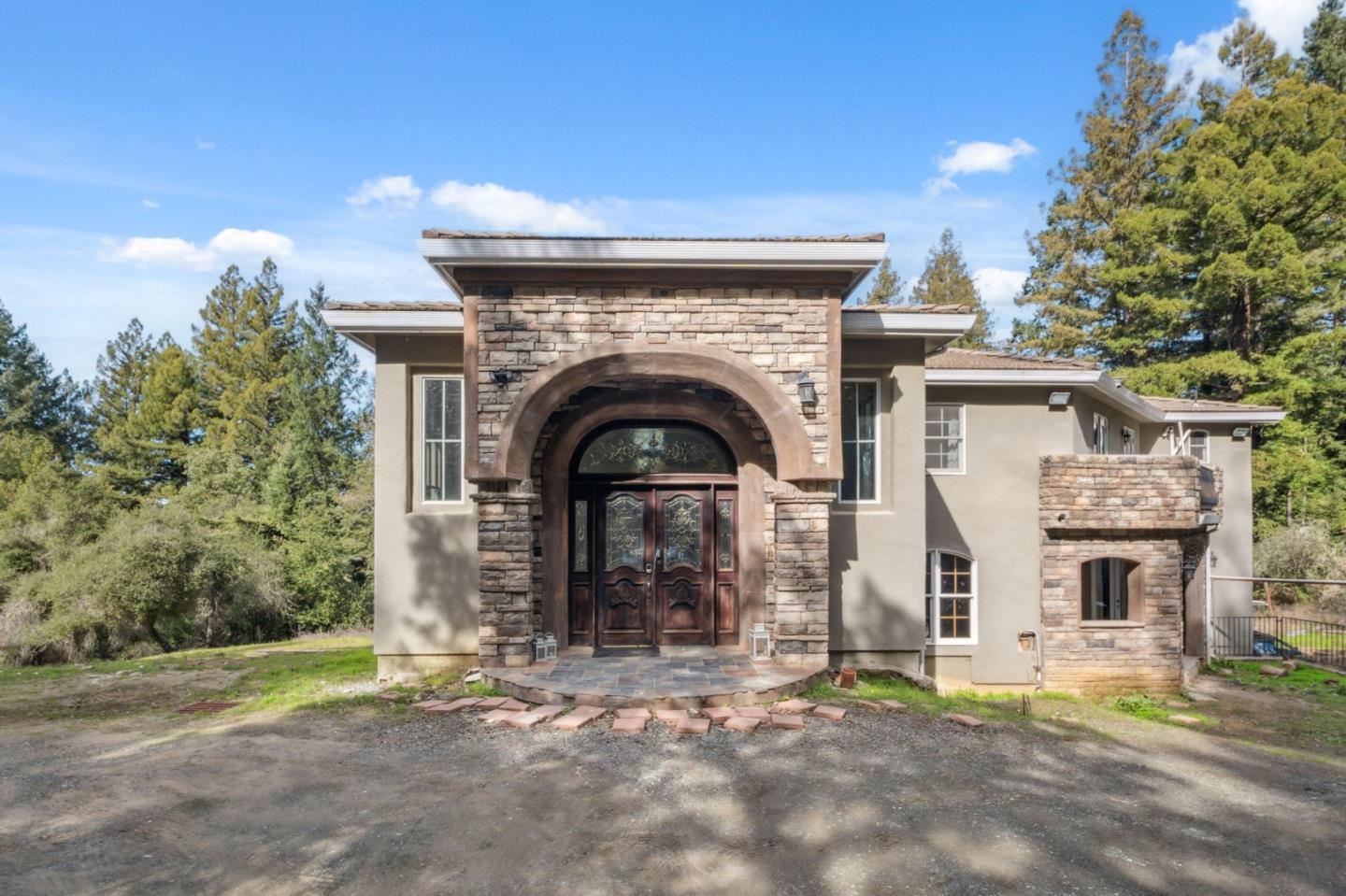 Detail Gallery Image 3 of 51 For 24541 Miller Hill Rd, Los Gatos,  CA 95033 - 5 Beds | 5/1 Baths