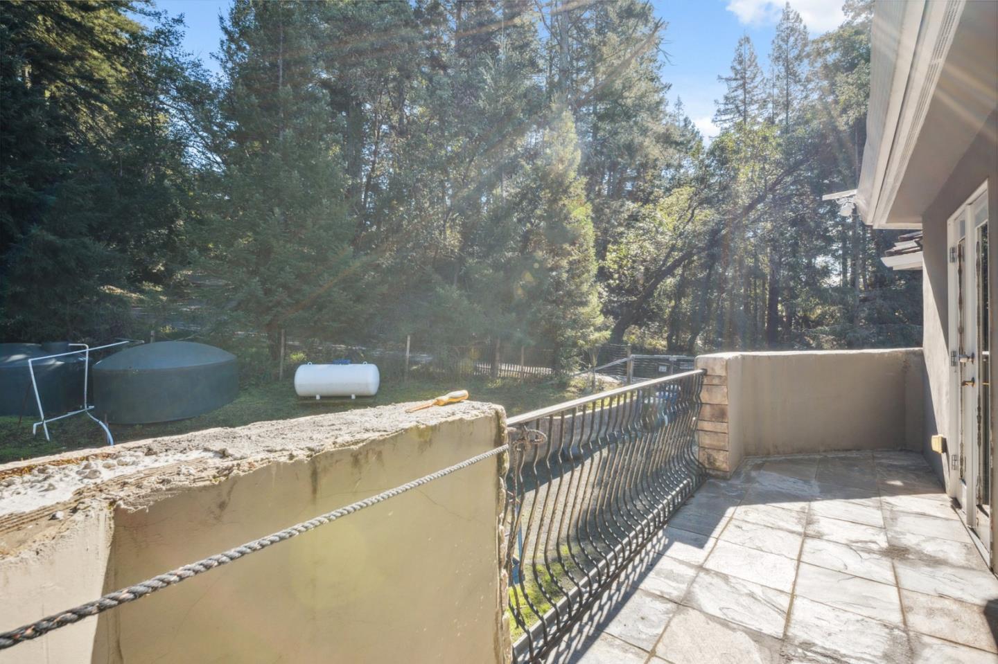 Detail Gallery Image 37 of 51 For 24541 Miller Hill Rd, Los Gatos,  CA 95033 - 5 Beds | 5/1 Baths