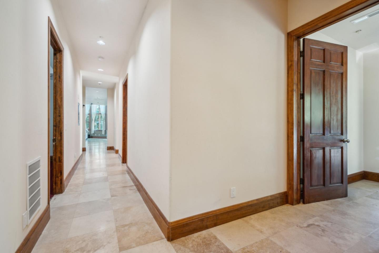 Detail Gallery Image 42 of 51 For 24541 Miller Hill Rd, Los Gatos,  CA 95033 - 5 Beds | 5/1 Baths