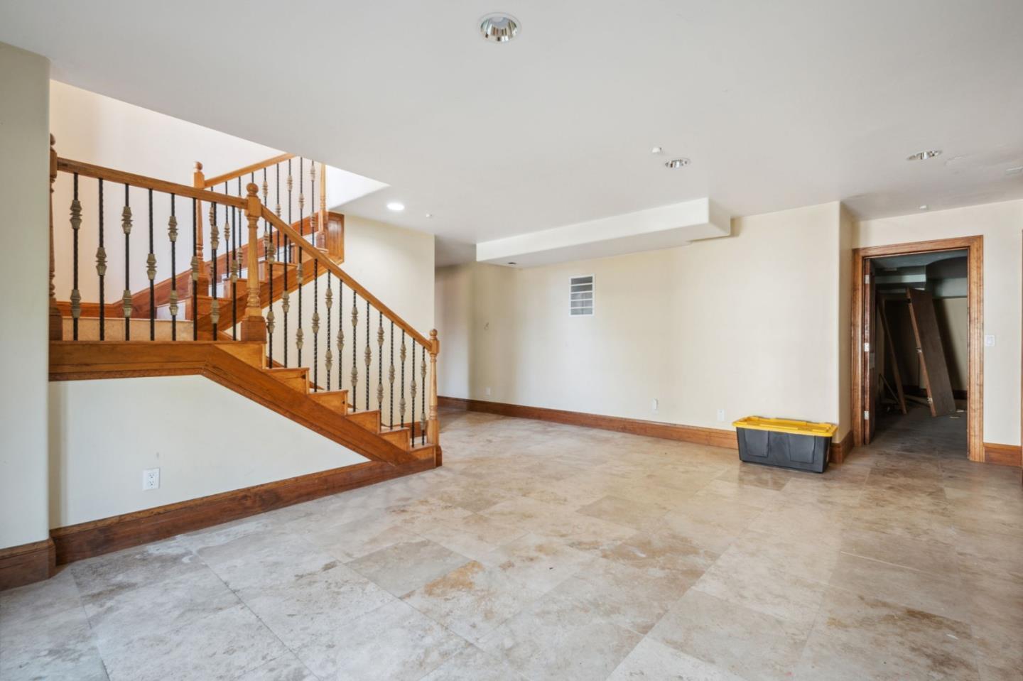 Detail Gallery Image 43 of 51 For 24541 Miller Hill Rd, Los Gatos,  CA 95033 - 5 Beds | 5/1 Baths